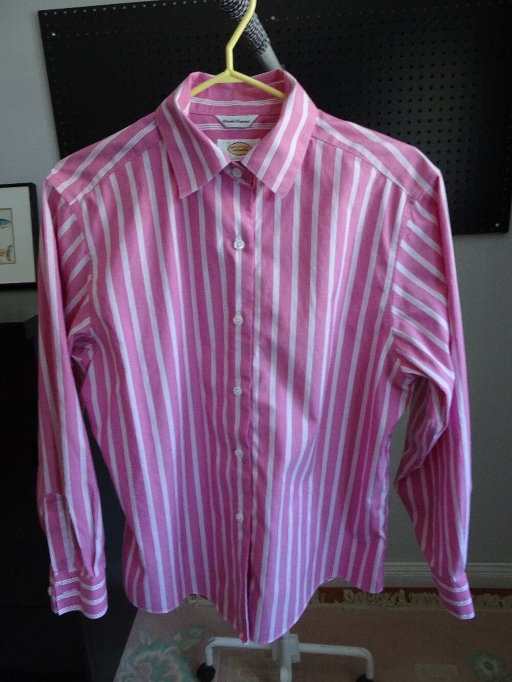 Talbots women dress shirt size 8 wrinkle resistant pink&whilte stripes cotton